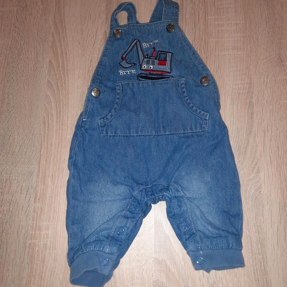 Latzhose Hose Jeans gefüttert mit Bagger Gr. 56 in Bad Lippspringe