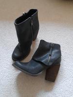 Lederstiefel Ankle Boots BUFFALO, Gr.39/40, schwarz Niedersachsen - Seevetal Vorschau