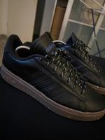 Adidas schuhe gr 45 1/3 (1 mal getragen ) Niedersachsen - Emden Vorschau