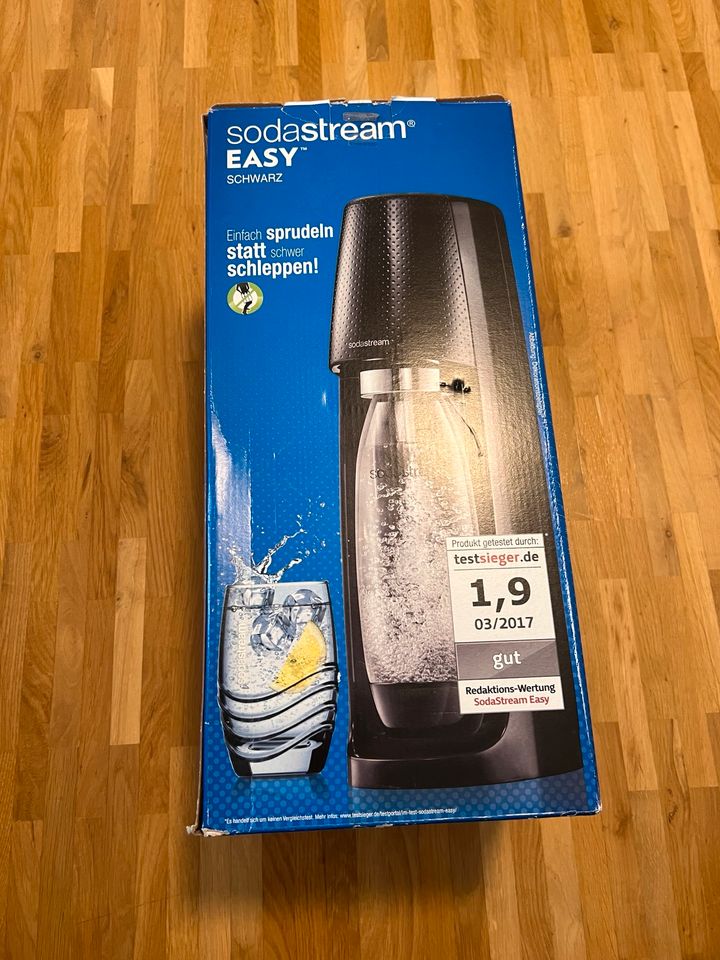 Sodastream NEU mit OVP + PET Flasche + 1x CO2 Kartusche in Berlin