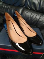 Pumps Buffalo lackschwarz  39 gr. Nordrhein-Westfalen - Bergneustadt Vorschau