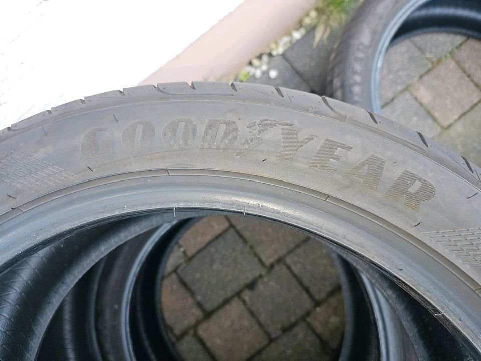 235 45 19 99H Goodyear Sommer Reifen Dot22 Top Festpreis!!! in Wermelskirchen