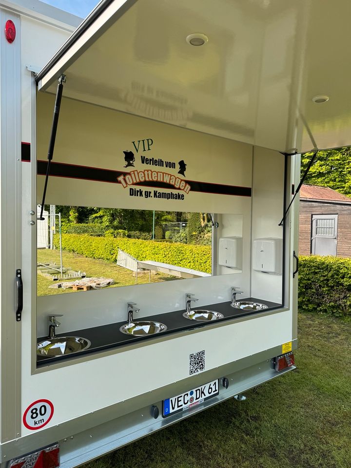 ✅ Neu ab Mai - Toilettenwagen VIP Gigant mieten ✅ WC Anhänger in Steinfeld