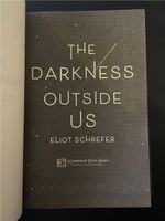 Roman: The Darkness Outside Us  (Hardcover) Nordrhein-Westfalen - Hilden Vorschau