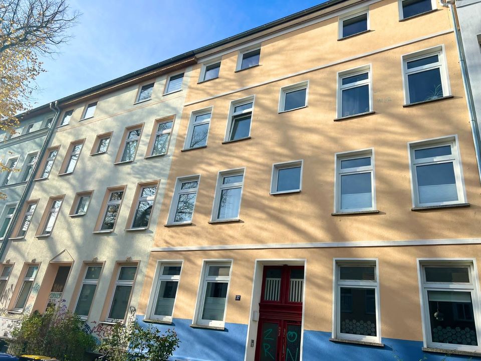 ***Kapitalanlage*** Saniertes Mehrfamilienhaus in der KTV, bestehend aus 8 x 2-Raumwohnungen...!!! in Rostock