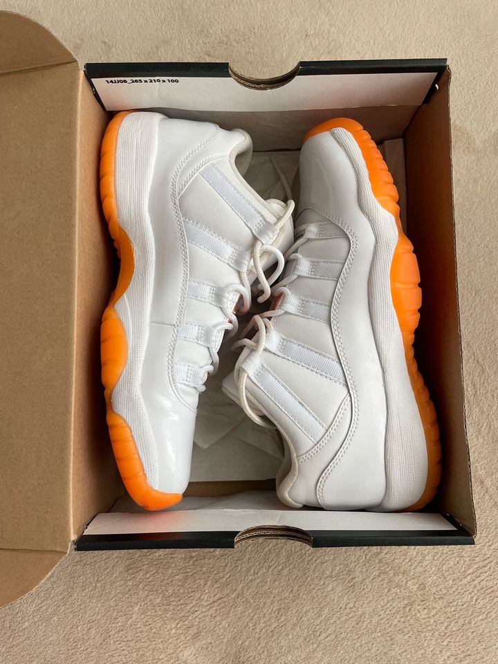 Jordan 11 Retro Low (GS) Citrus 37.5 in Berlin