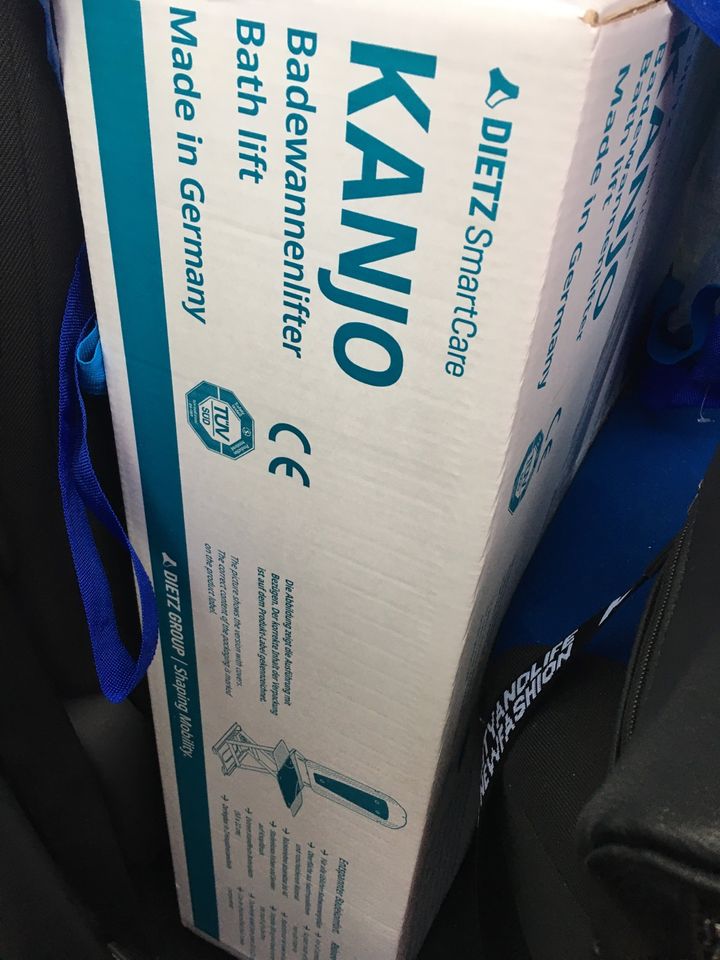 Dietz Smart Care Kanjo Badewannenlifter blau Max. 140 kg Neu in Neustadt-Glewe