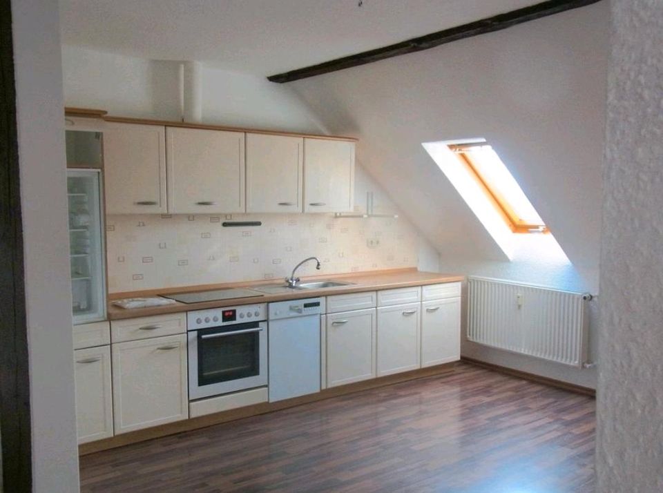 SEHR SCHÖNE 3 RAUM DACHGESCHOSS WOHNUNG 87m² in Bad Schmiedeberg