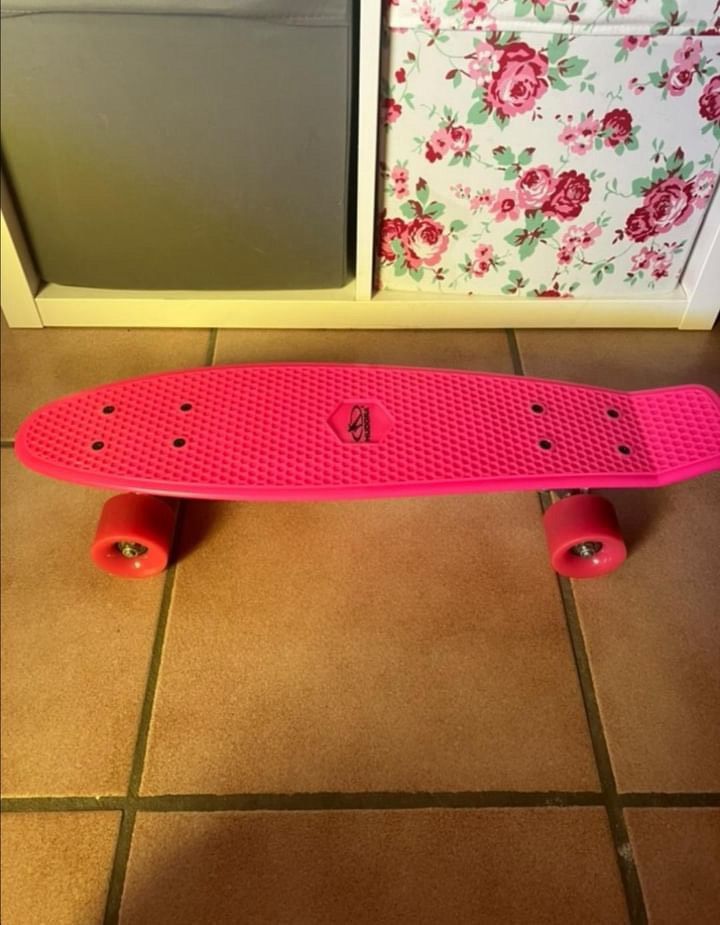 Hudora Kinderspielzeug Penny-Board in Pink in Flörsheim am Main