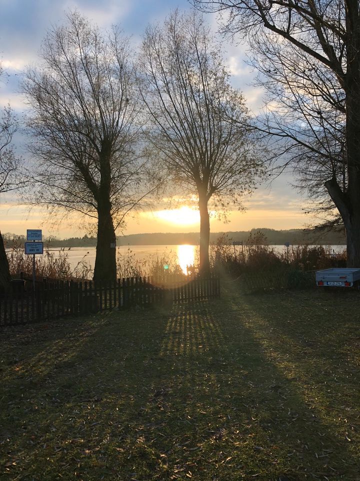 Schöne 3 Zimmerwohnung am Wasser mit Garten und 2 Garagen in Werder (Havel)