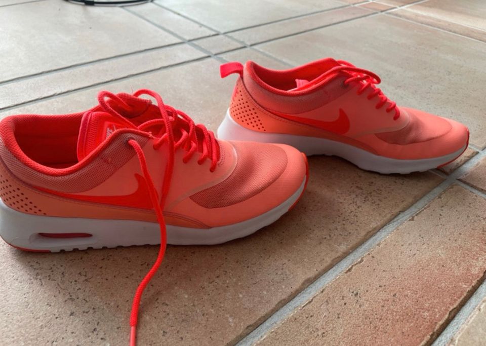 Nike Schuhe Neon orange Größe 38,5 in Hemer