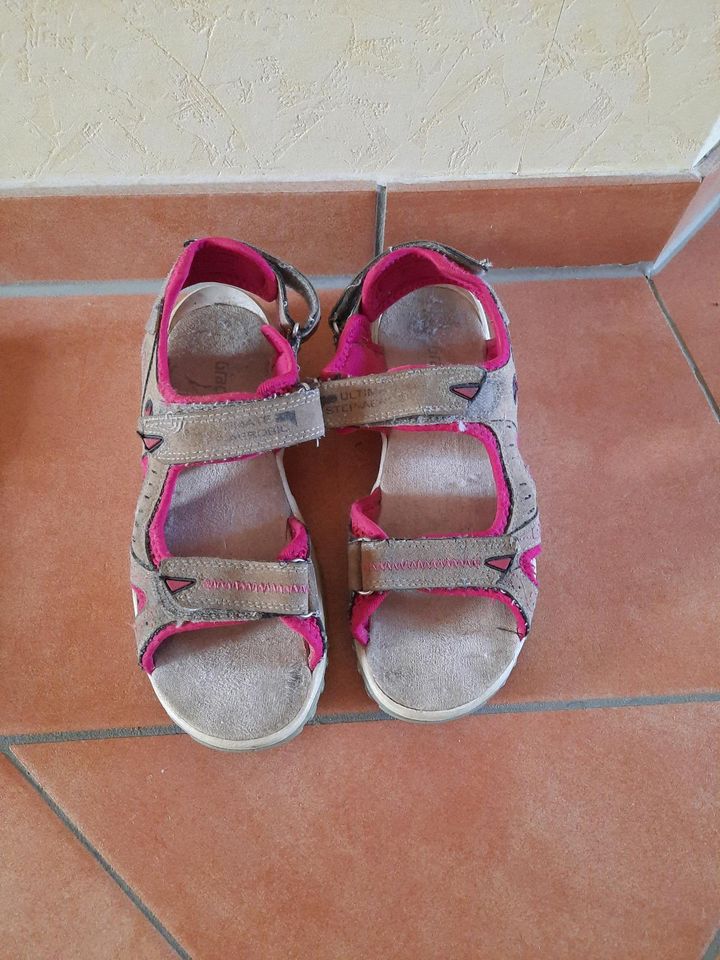 Sandalen Gr. 37 in Viöl