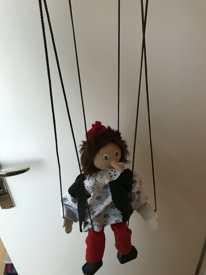 Marionette Pinocchio in Krailling