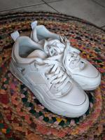 Sneaker Weiß Gr. 39 Niedersachsen - Twistringen Vorschau