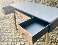 Schöner Schreibtisch im praktischen Design Bayern - Weiden (Oberpfalz) Vorschau