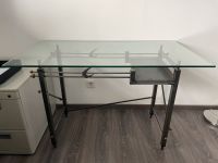 Stylischer Glas Metallic Schreibtisch zu verschenken Hessen - Seligenstadt Vorschau