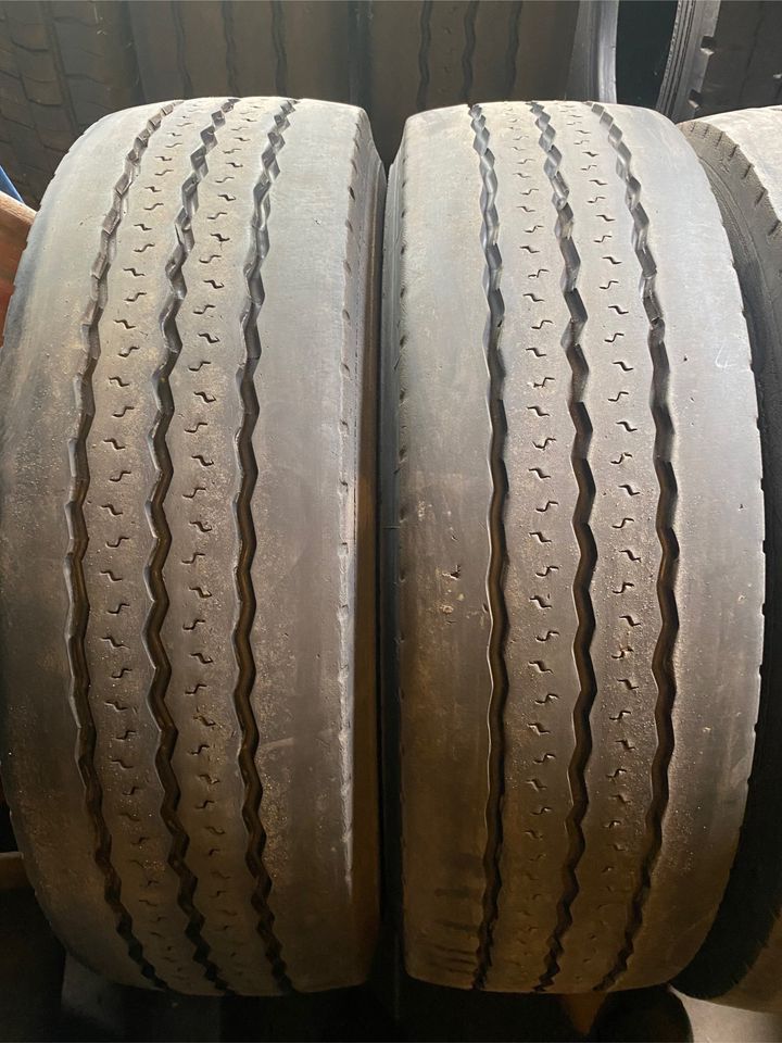 215/75 R 17,5 Michelin Tiefladerreifen in Vechta