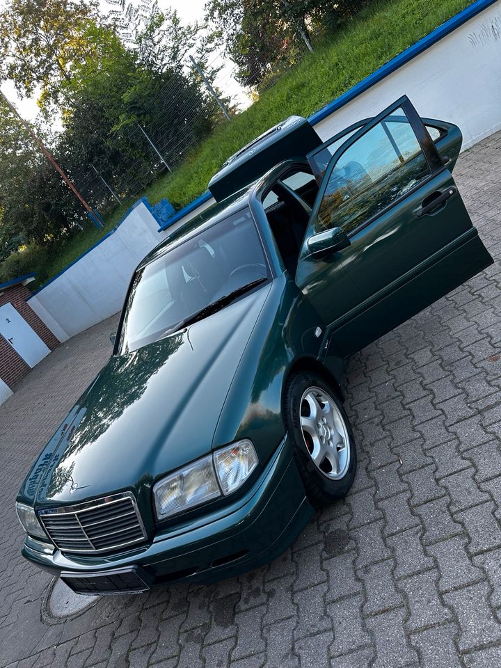 Mercedes, C200 in Boizenburg/Elbe