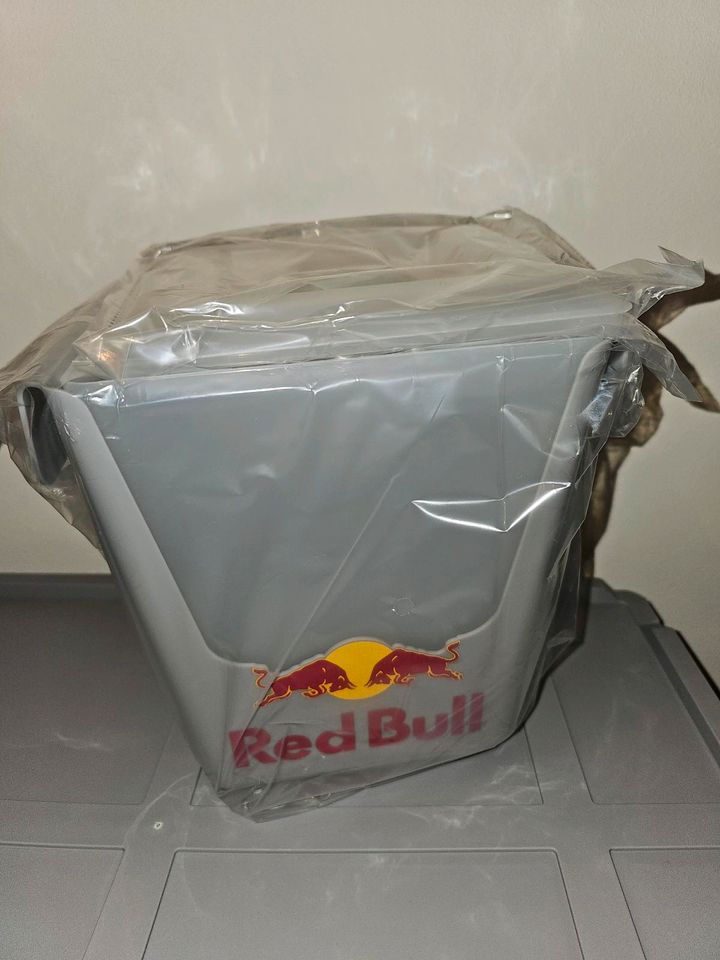 Red Bull Eiswürfelbehälter OVP in Schöppingen