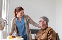 Häusliche 24-Stunden Pflege & Betreuung ❤️ Altenpflege für Privat München - Hadern Vorschau