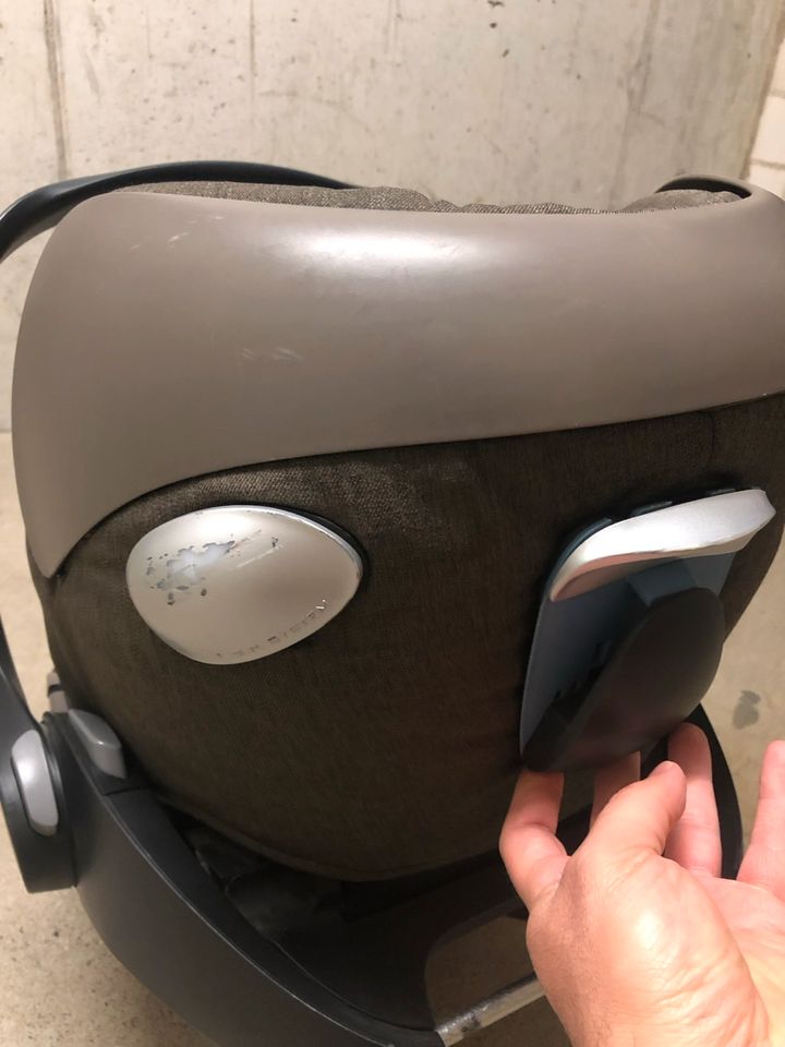 Cybex Babyschale mit Liegefunktion und Isofix in Köln