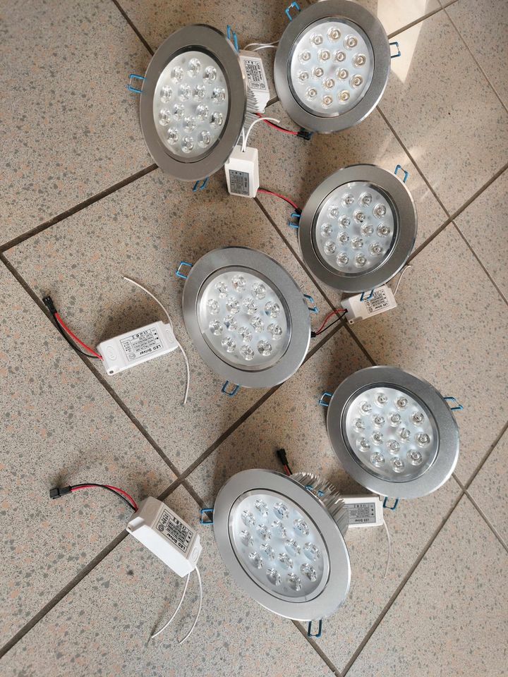 6 Lampen 15 LEDs - Einbau Spots 15 W incl.Driver 15/17 W in Frankfurt am Main