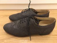 NEU GEOX Halbschuhe Schnürschuhe Budapester Gr.39,5 Baden-Württemberg - Kornwestheim Vorschau