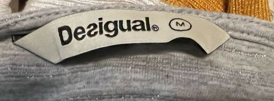 Desigual Pullover Größe M in Oberviechtach