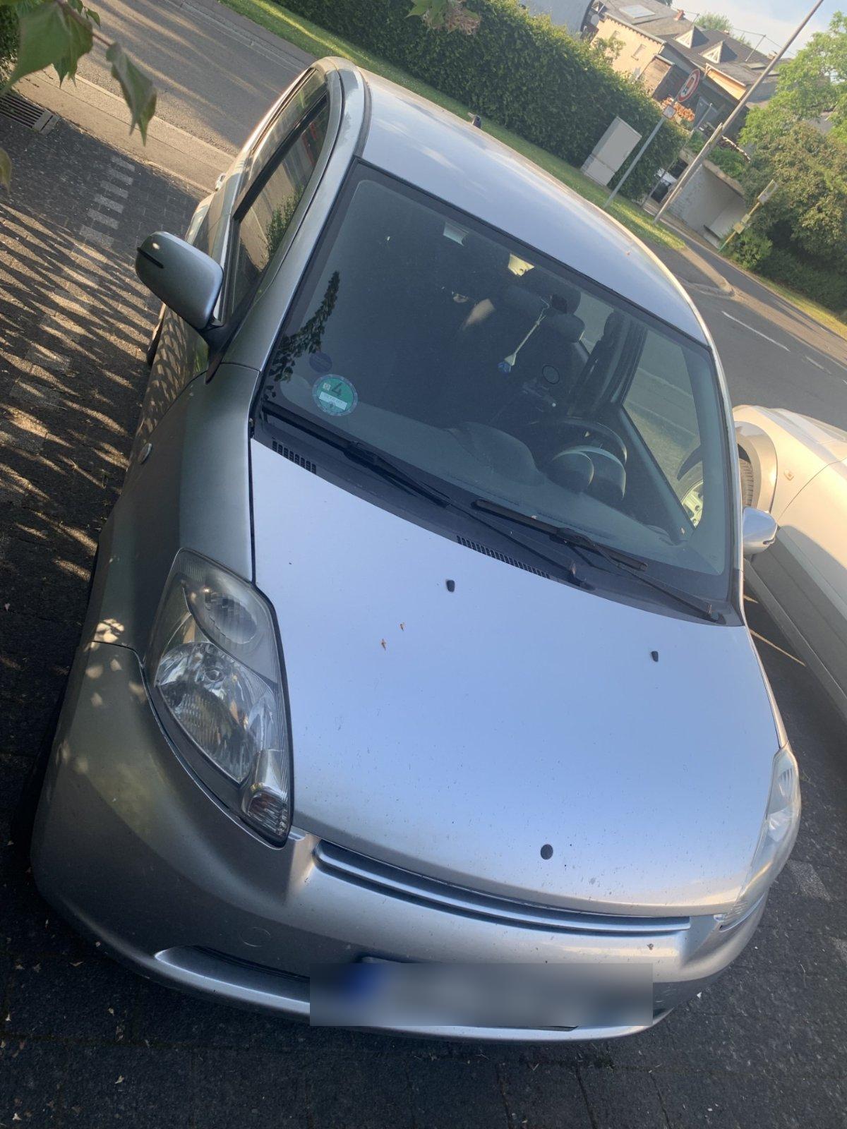Abbildung des Autos Daihatsu Sirion Silber t…