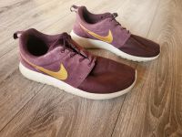 Nike Roshe One Suede Mahogany Metallic Wildleder Größe 44 Nordrhein-Westfalen - Hückelhoven Vorschau