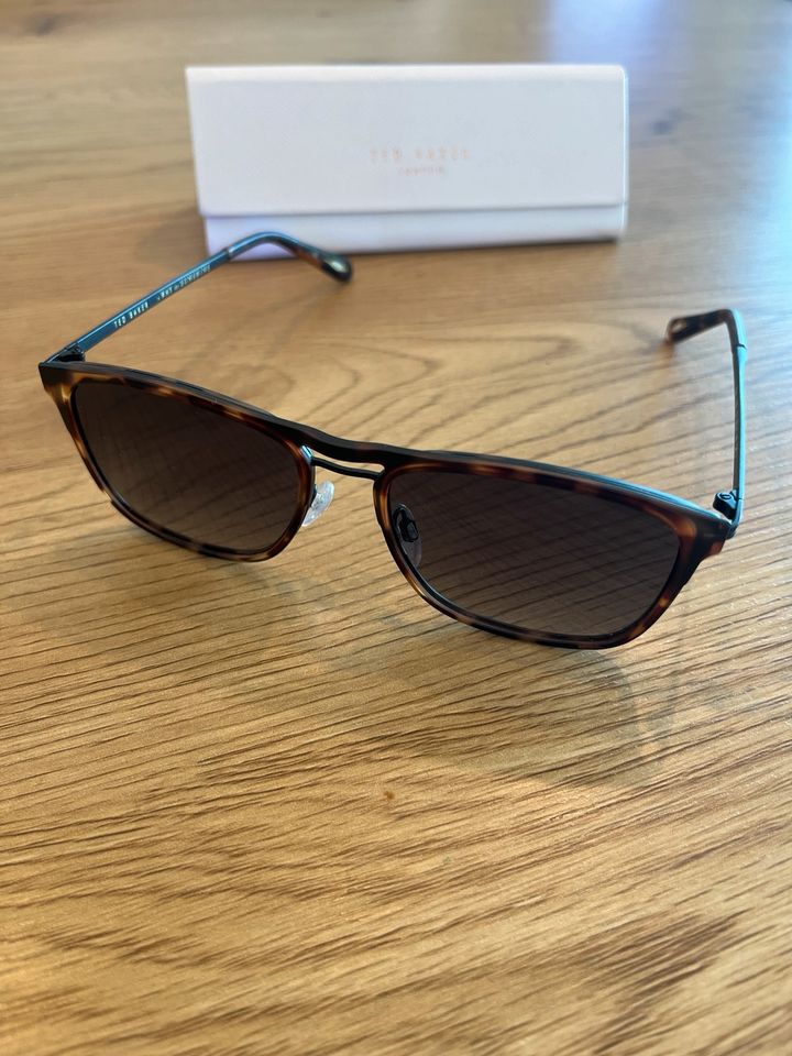 Ted Baker Sonnenbrille in Quickborn