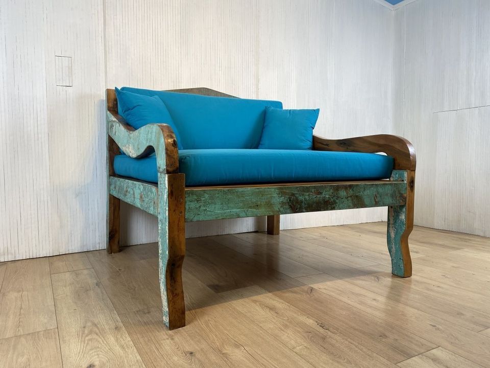 Boatwood by WMK # Besonderes kleines Sofa aus altem Bootsholz, ein handgefertigtes Unikat aus massivem Teakholz mit neuer Polsterung & Kissen # Couch Sessel Loungesessel Liege Loveseat Bootsmöbel Blau in Berlin