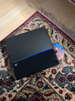 PlayStation 4 mit 2 Controllern, Ladetower und 4 Spielen Mitte - Wedding Vorschau