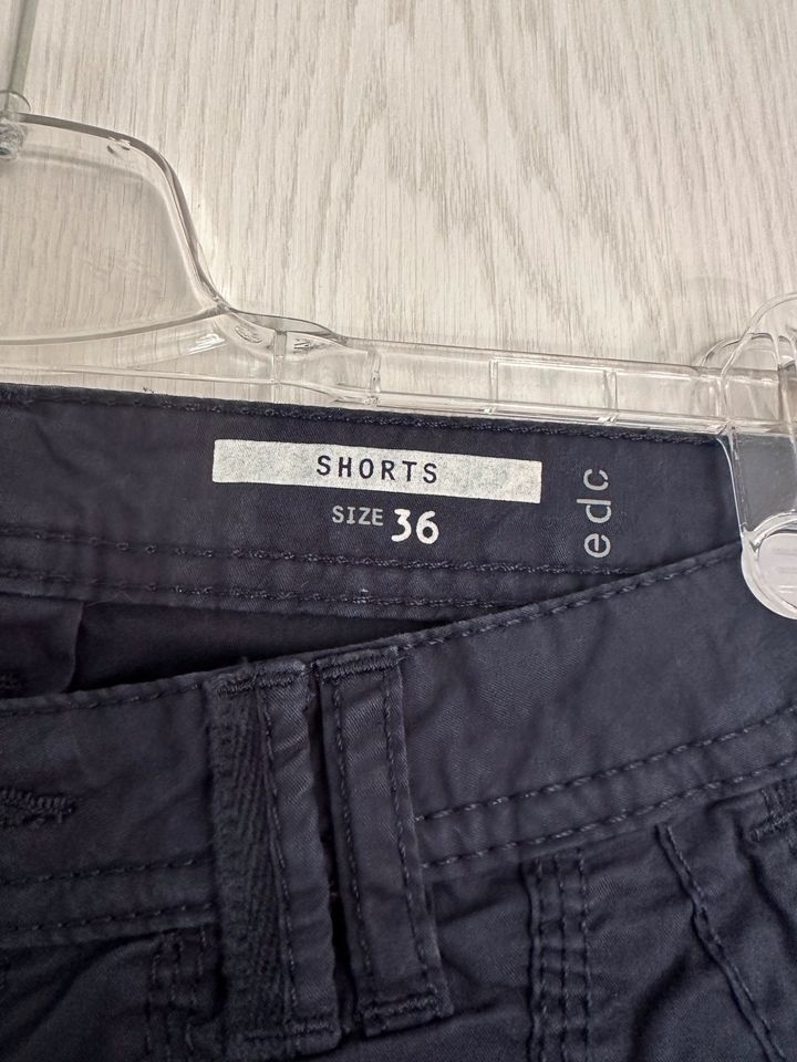 edc Esprit Shorts Damen Größe 36 Navy 100% Baumwolle - NEU in Weitramsdorf