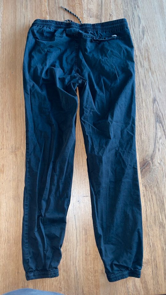 Jack & Jones Hose / schwarz / L in Luxem