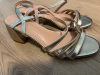 Sandalen mit Absatz in gold (Gr.39) Rheinland-Pfalz - Koblenz Vorschau