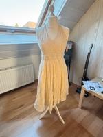 Neckholder Kleid offwhite mittelalterlich/boho Nordrhein-Westfalen - Heiligenhaus Vorschau