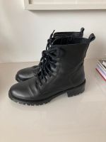 Hallhuber Stiefel Stiefelette schwarz 37 neuwertig Nordrhein-Westfalen - Königswinter Vorschau