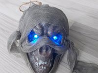 Halloween Mumienschädel mit glühend blauen Augen  Totenkopf Rheinland-Pfalz - Kestert Vorschau