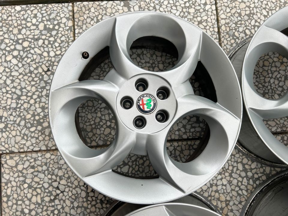 Alfa Romeo 17“ Alufelgen GT, 147, 156 in Lemwerder