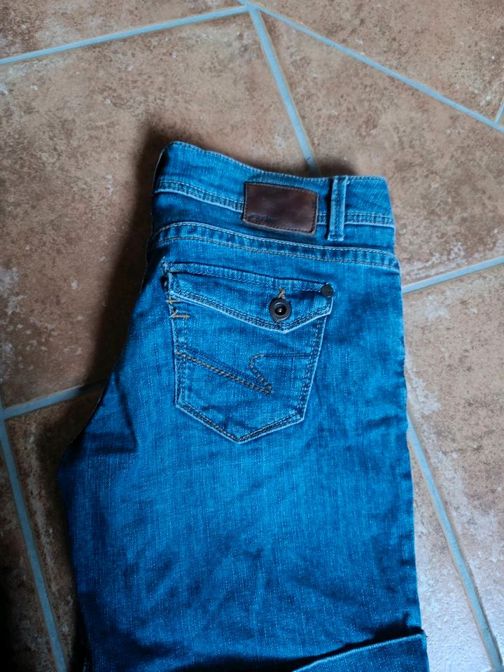 Esprit Jeans Shorts Gr. 38   Neu!! in Bornheim