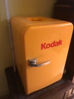 kleiner Kühlschrank gelb/orange Kodak Camping Niedersachsen - Winsen (Luhe) Vorschau