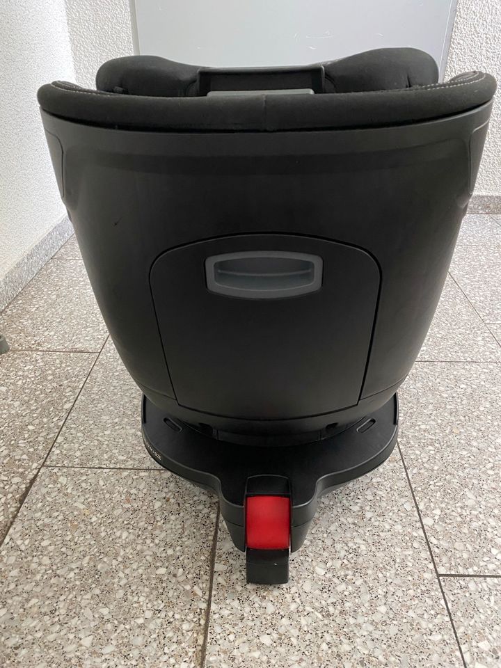 Britax Römer Dualfix M i size Graphite marble Reboarder Autositz in Nürtingen