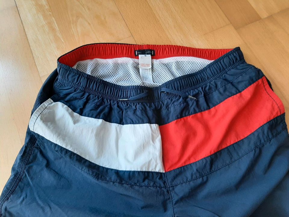 Badeshorts Tommy Hilfiger Gr. 14-16 (164-176) in Wiesbaden