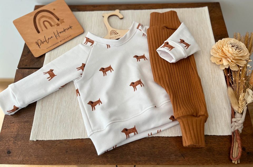 Philara Handmade Set Pullover + Hose Hunde Geschenk Geburt Gr. 62 in Neuried