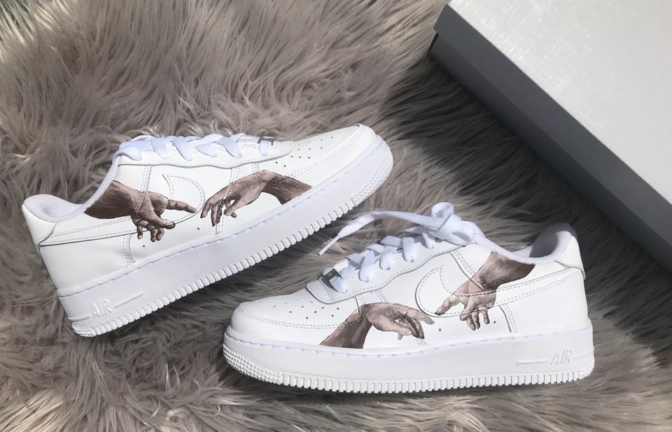 Nike Air Force 1 Customs Design auf Wunsch Sneaker customized in Freiburg im Breisgau