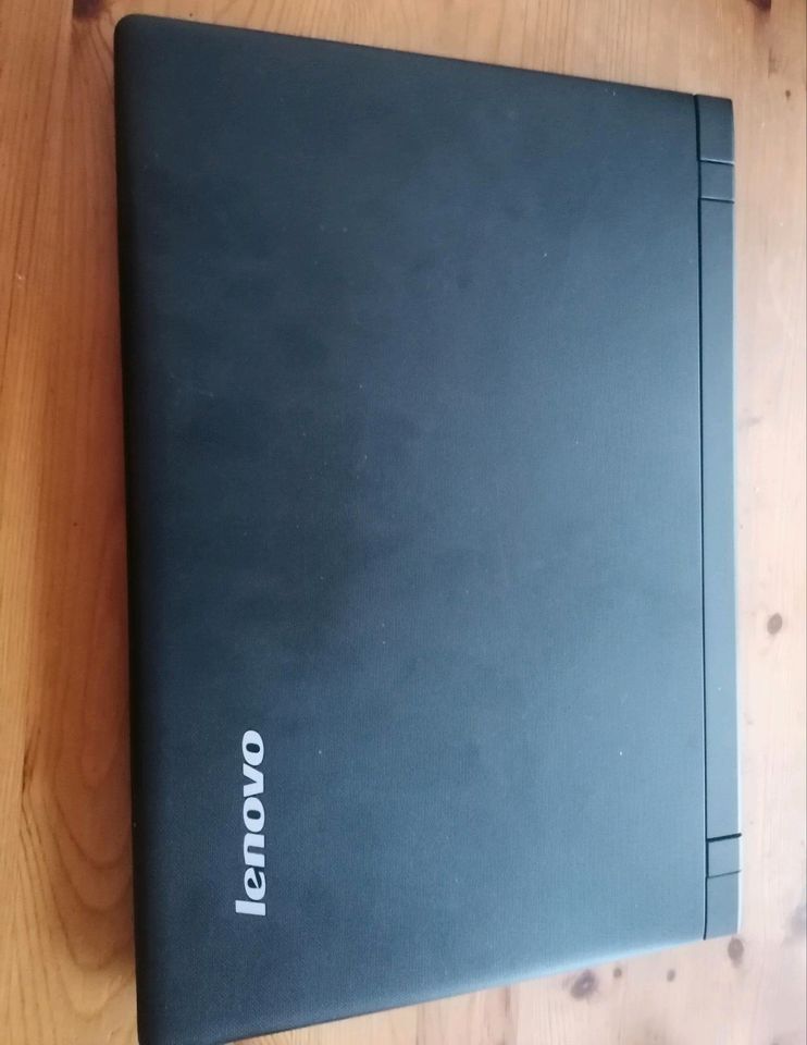 Lenovo IdeaPad 100-115IBY Laptop in Drei Gleichen