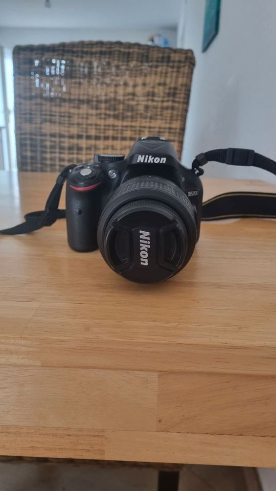 Nikon Digital Camera D5200 in Weissach im Tal