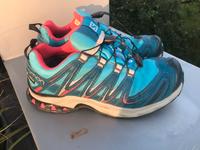 Salomon Gr.38 2/3 Turnschuhe Laufschuhe Bayern - Aschaffenburg Vorschau