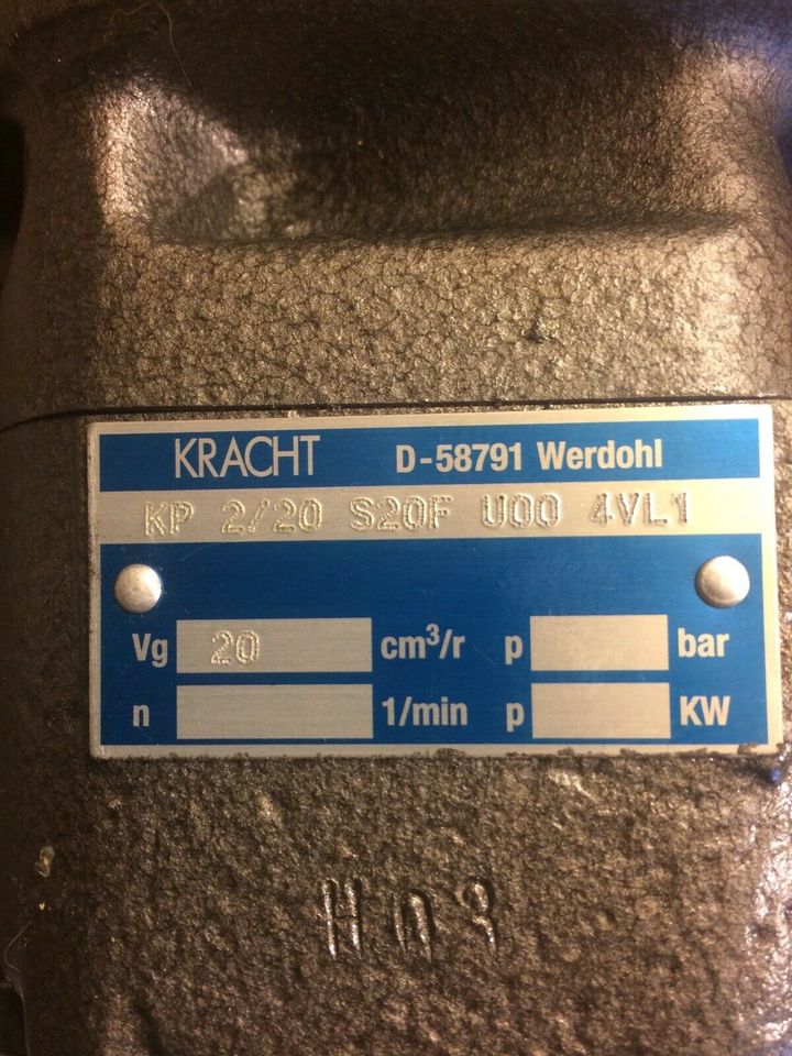 Pistenbully Pumpe Fronthydraulik Kracht KP 2/20 S20F PB 240 260 in Freiamt